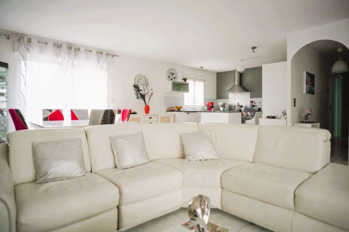 Maison à SAINT-GEORGES-DE-DIDONNE