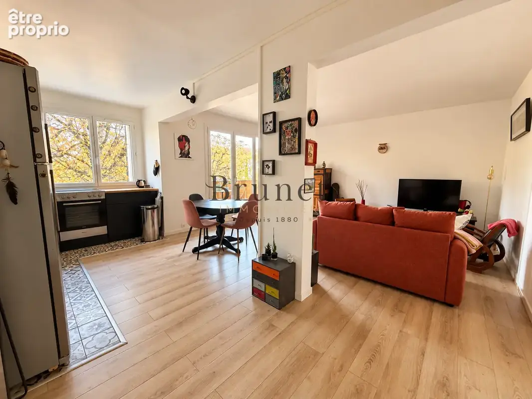 Trois pieces en excellent etat - quartier mairie le parc - photo 4