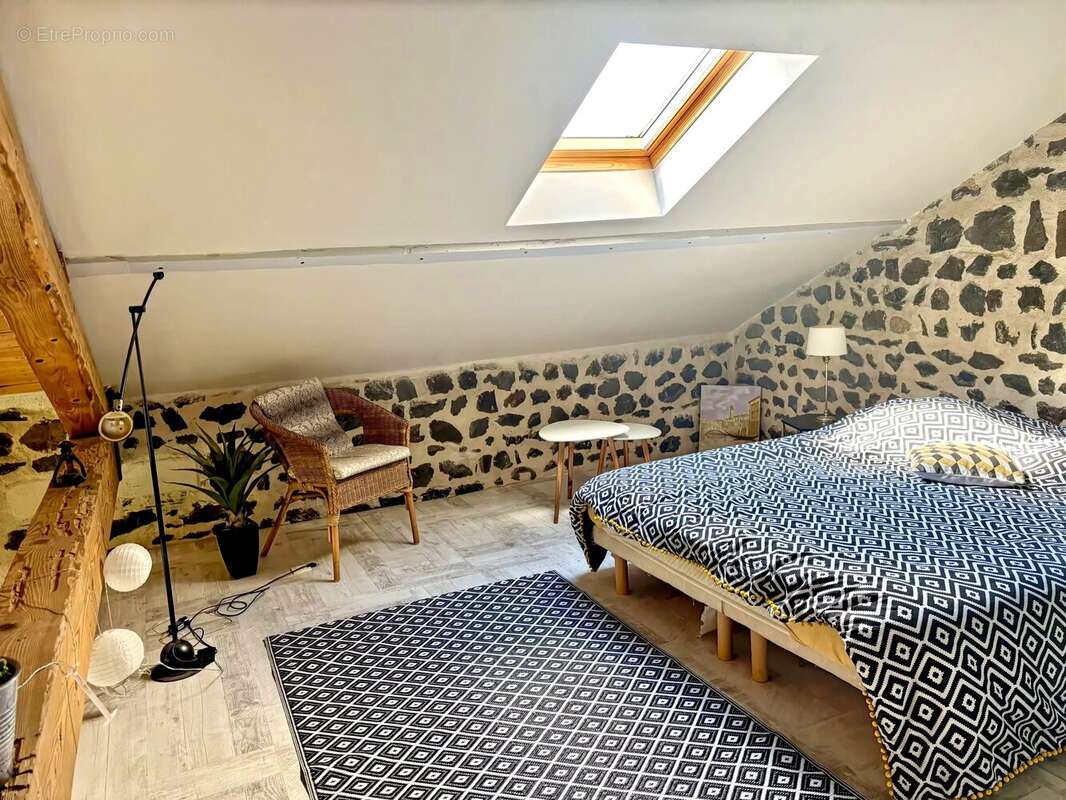 Maison à ALLEYRAC