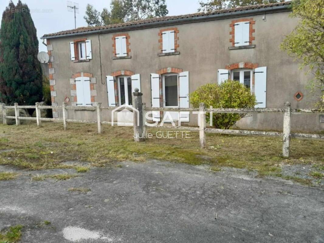 Photo 1 - Maison à MONTOURNAIS