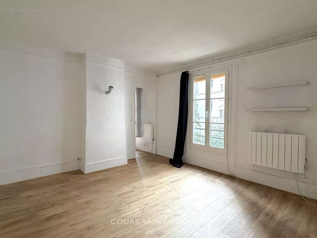 Appartement à PARIS-14E