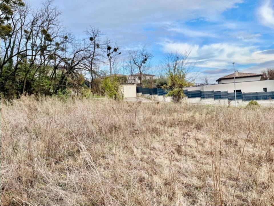 Terrain à MONTBOUCHER-SUR-JABRON