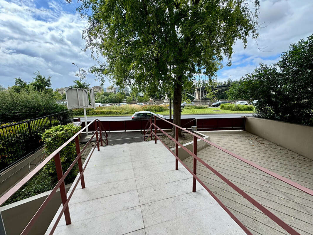 Commerce à COURBEVOIE