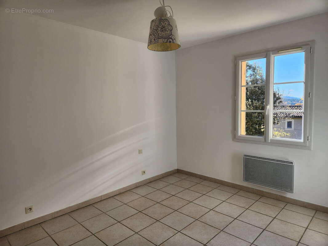 Maison à MERINDOL-LES-OLIVIERS