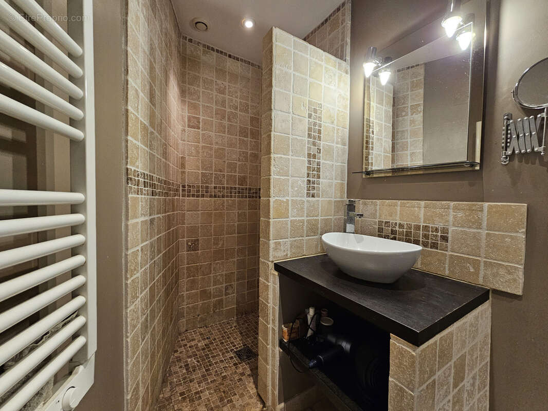 Apt en Luberon, Belle bâtisse de 110m2 avec grande cour privative - photo 9