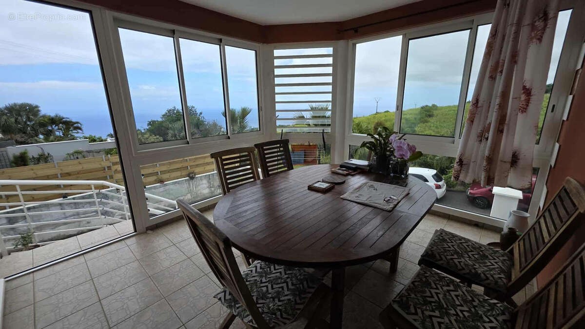 Maison à PETITE-ILE