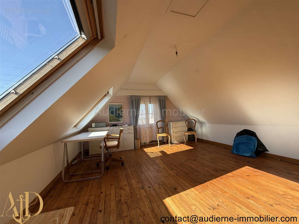 Maison en pierre du début des années 1900 - Vue mer - secteur très calme - photo 8