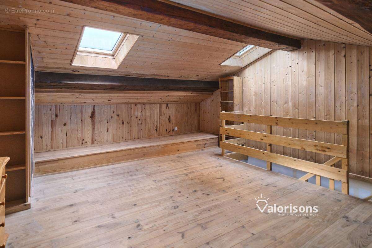 Maison à NEUVILLE-SUR-SAONE