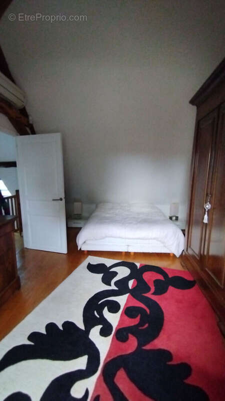 Maison à YZEURES-SUR-CREUSE