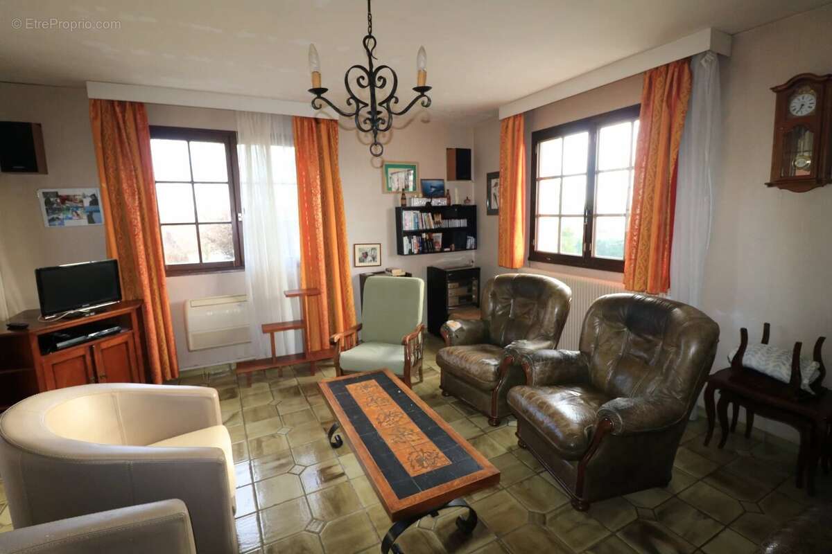 Maison à SAUVIGNY-LES-BOIS