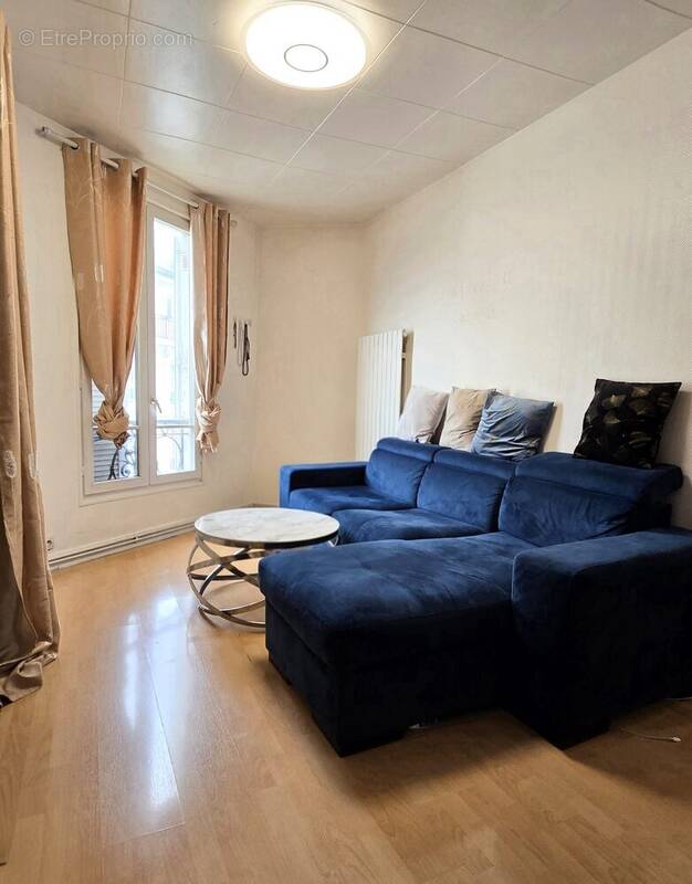 Salon - Appartement à SAINT-DENIS