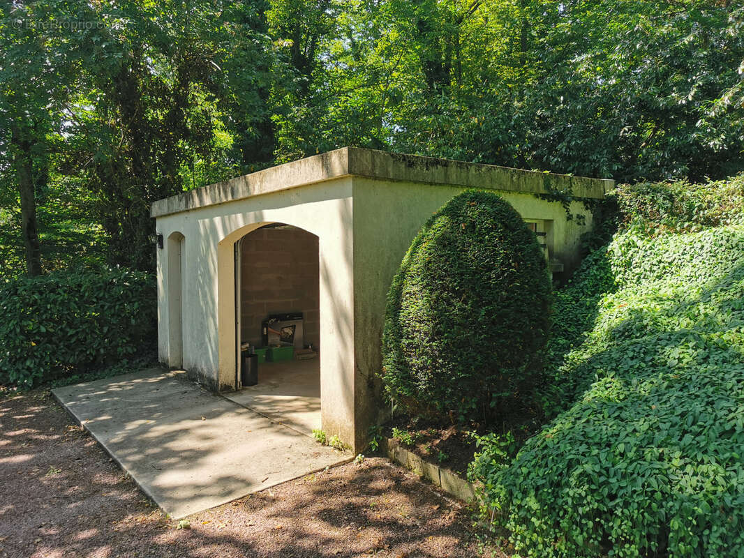 Maison à AUMONT-EN-HALATTE