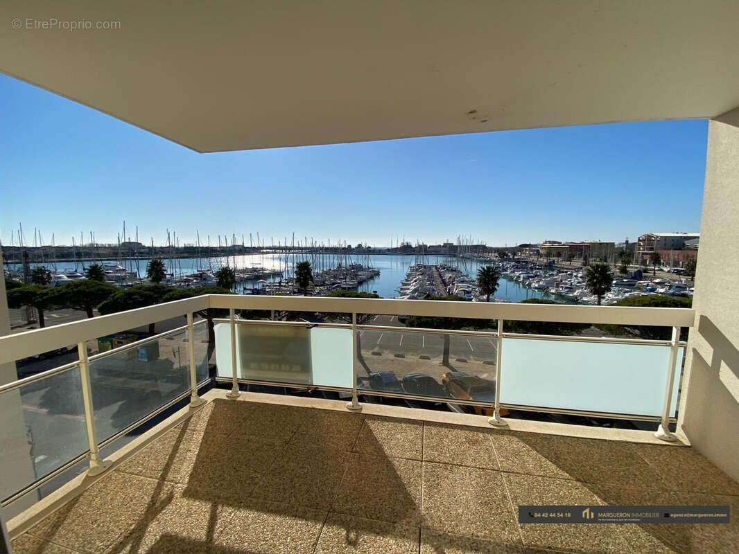 Appartement à PORT-SAINT-LOUIS-DU-RHONE