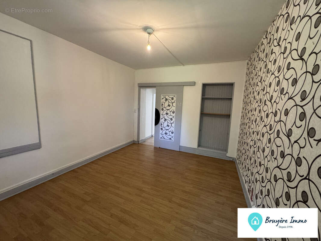 Maison à AVESNES-SUR-HELPE