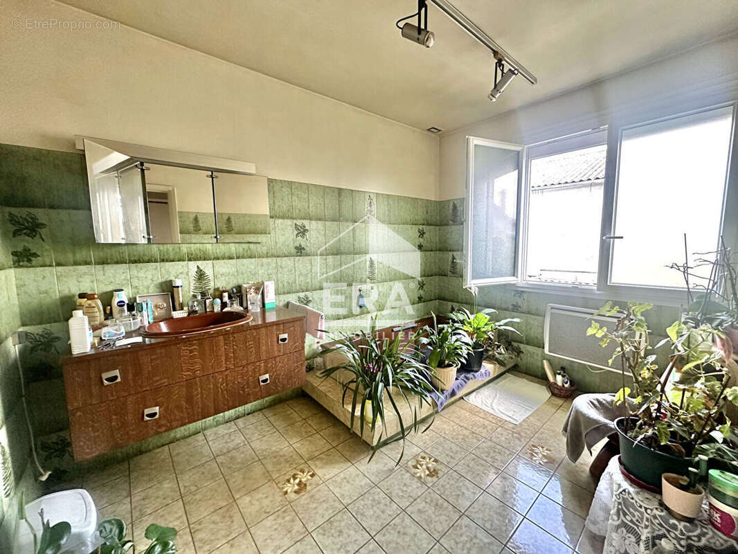 Maison à SARTROUVILLE