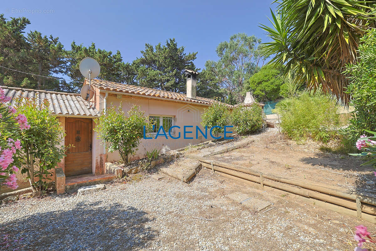 Maison à HYERES