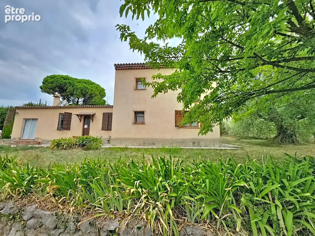 Vence -  villa familiale au fort potentiel   7 chambres, terrain plat de 1 000 m2, exposition plein sud - photo 12