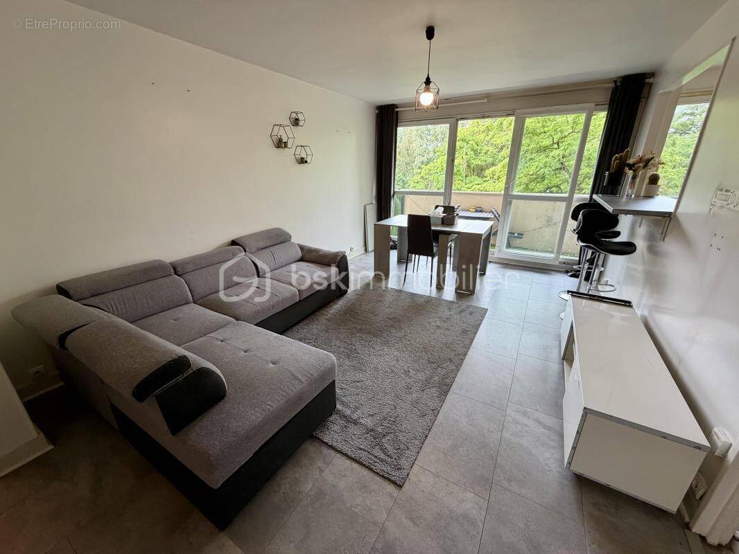 Appartement à SAVIGNY-SUR-ORGE