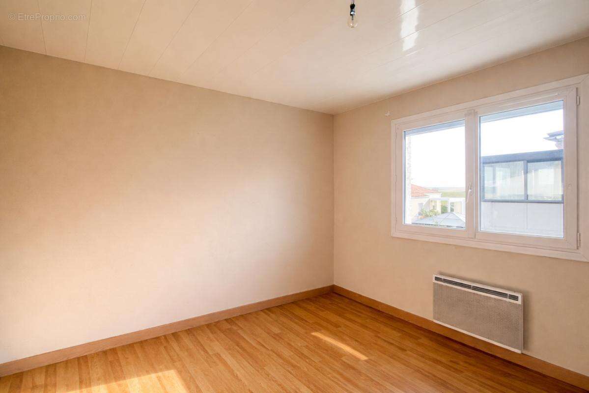 Maison 124 m² à Semussac  - photo 14