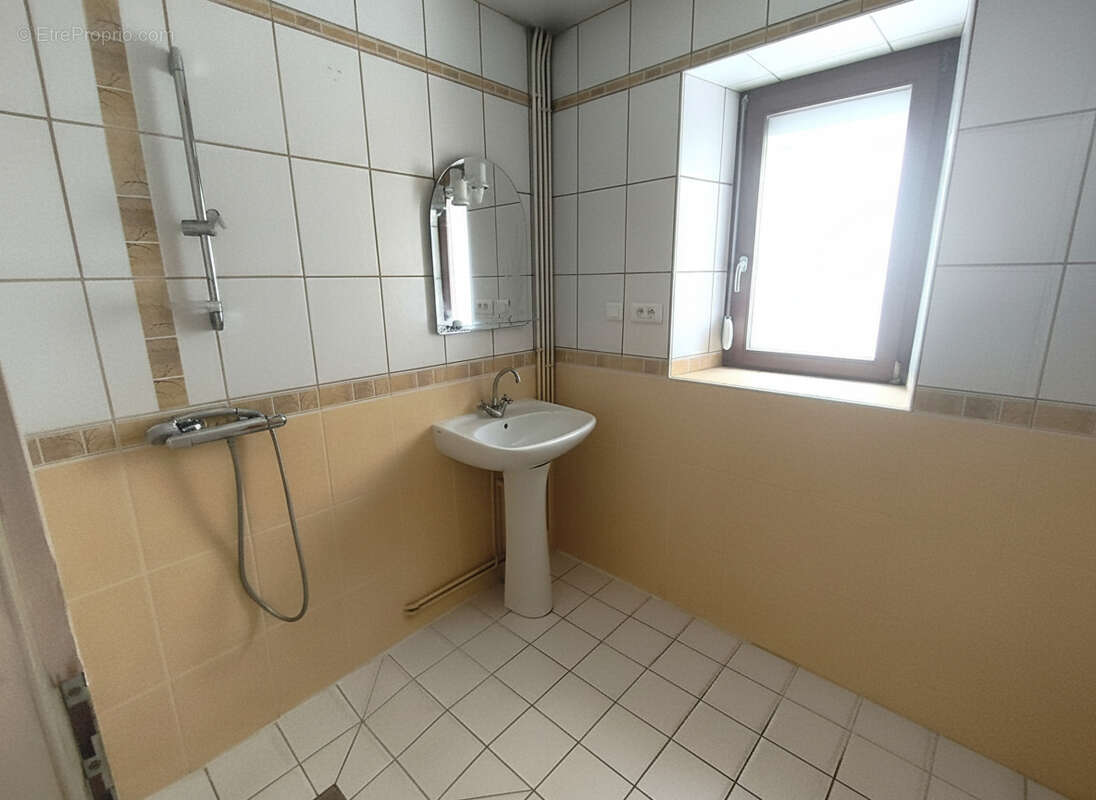 EXCLUSIVITE - Maison ELOYES - à 2  pas centre ville et  écoles - photo 6