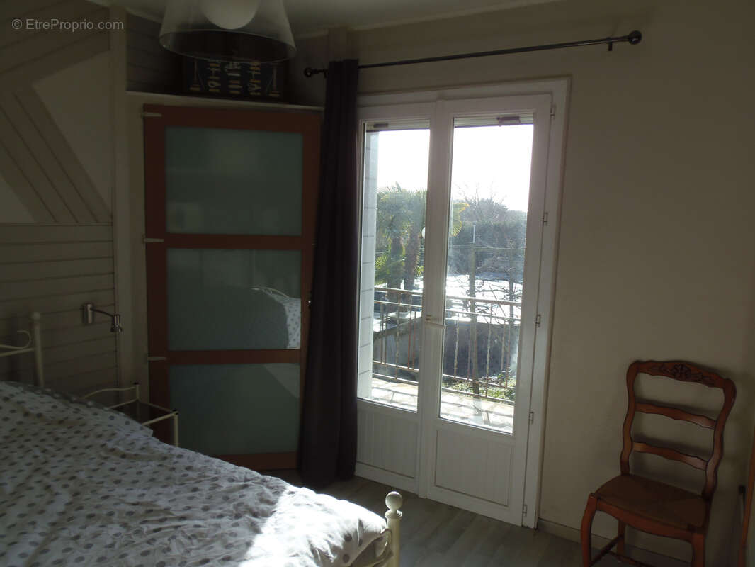 Maison à CHENAC-SAINT-SEURIN-D'UZET