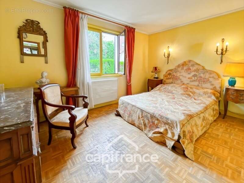 Maison à CHAMPIGNY-SUR-MARNE