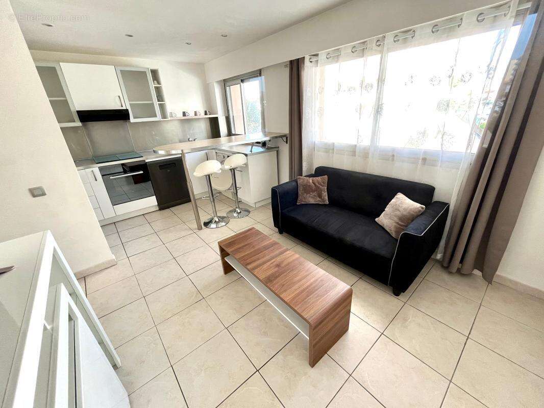 Appartement à LE CANNET