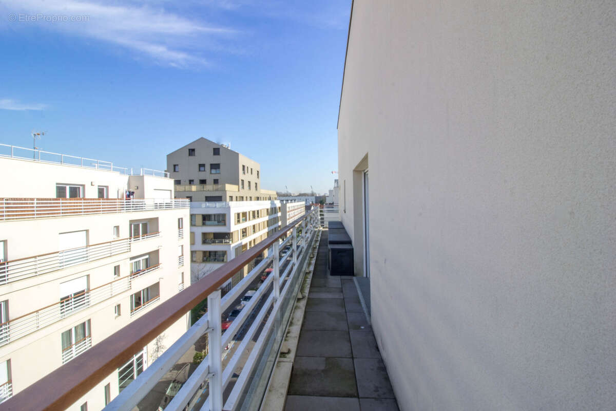 Appartement à COLOMBES
