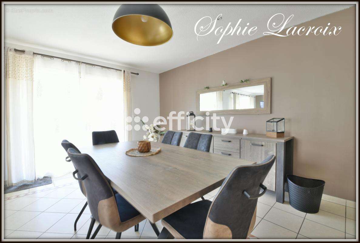 Maison à ROUSSILLON