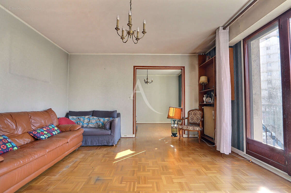 Appartement à AUBERVILLIERS