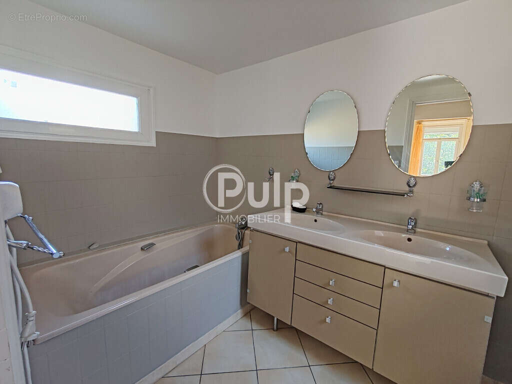 Maison à NIELLES-LES-BLEQUIN