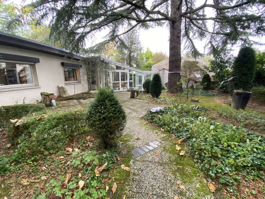 Maison à SAULX-LES-CHARTREUX