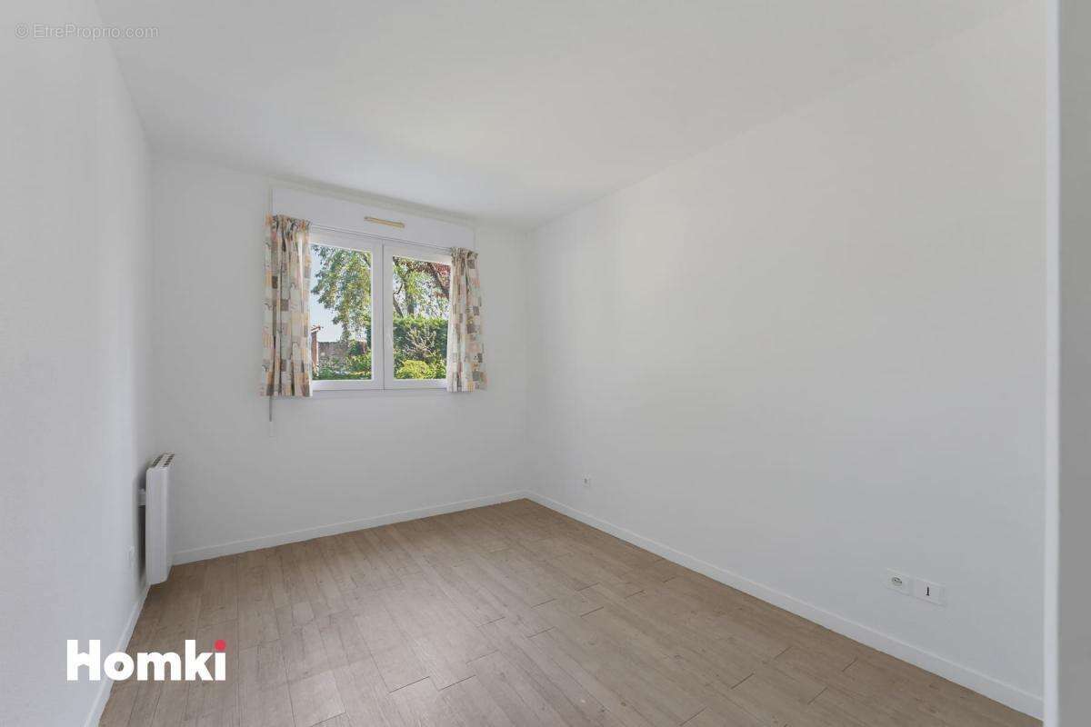 Appartement T3 de 53 m2 à Bordeaux 33000, Rue du Tauzin - photo 3