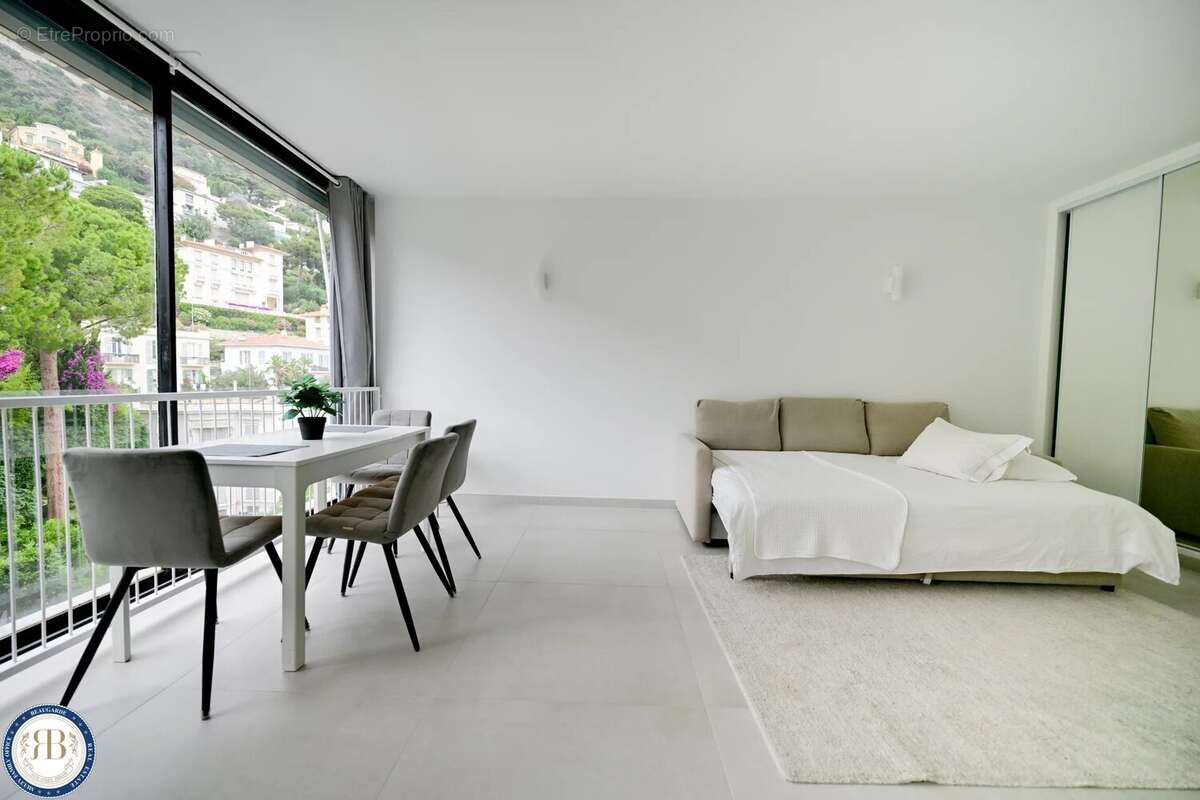 Appartement à BEAULIEU-SUR-MER