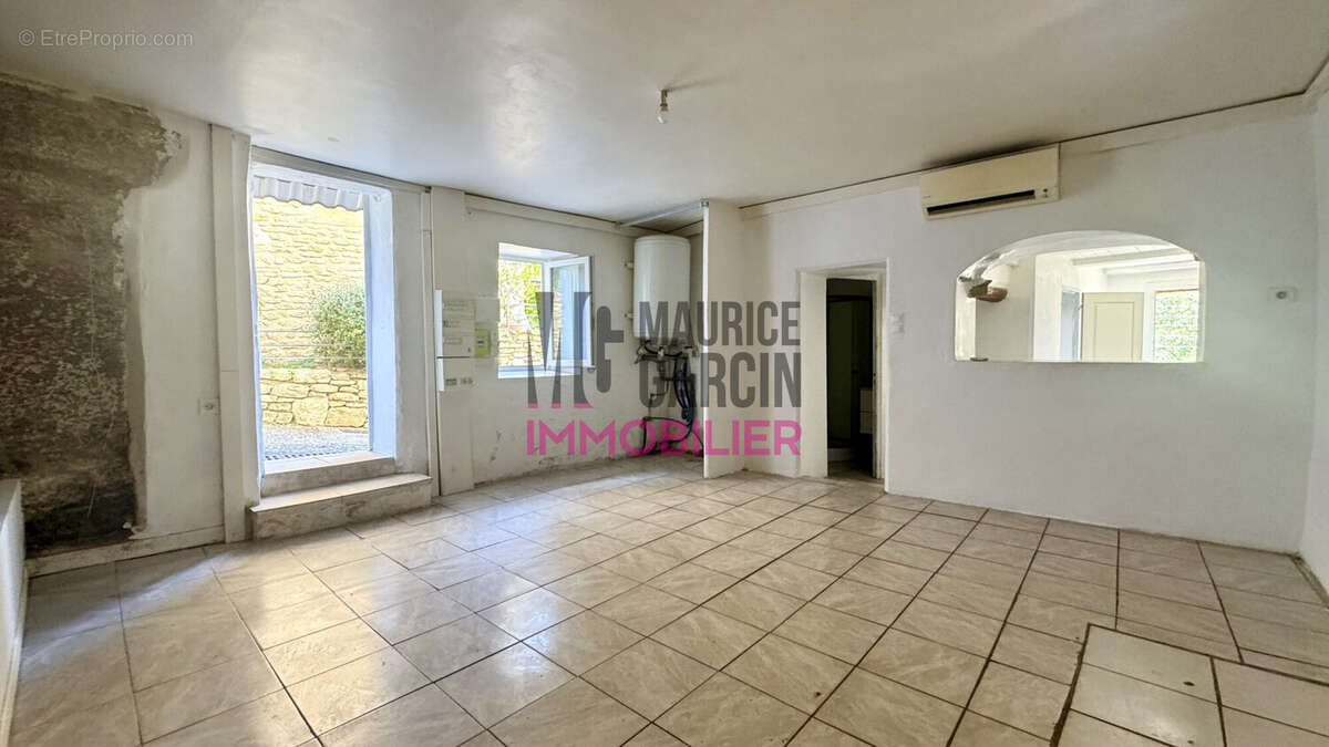 Maison 142 m² à La Roque-Sur-Pernes  - photo 3