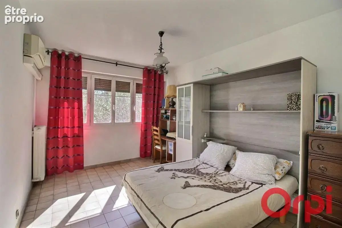 Marseille 13003 – Quartier La Villette : T3 traversant 74 m² – Lumineux – Balcon & Cave - photo 6