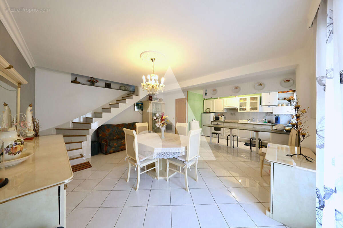 Maison à CORBEIL-ESSONNES