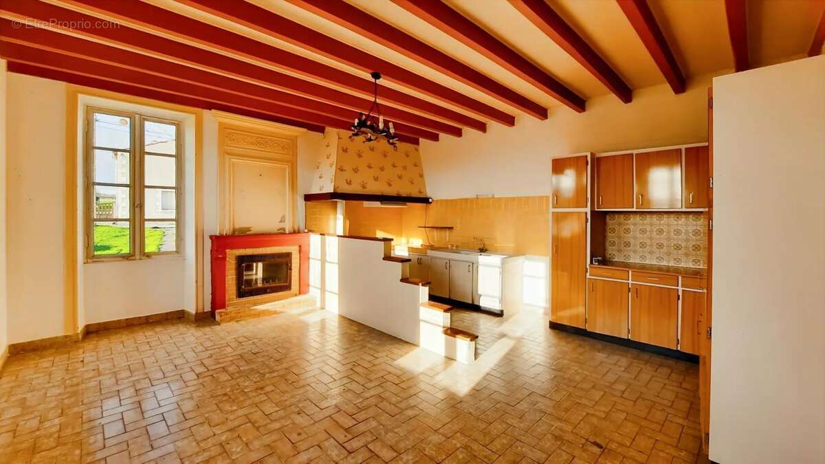 Maison à SAINT-FORT-SUR-GIRONDE