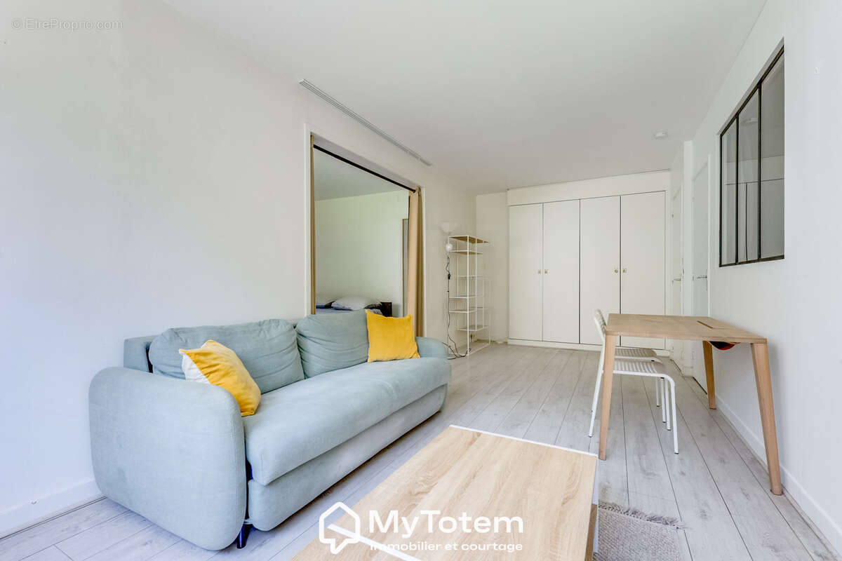 Appartement à PARIS-10E