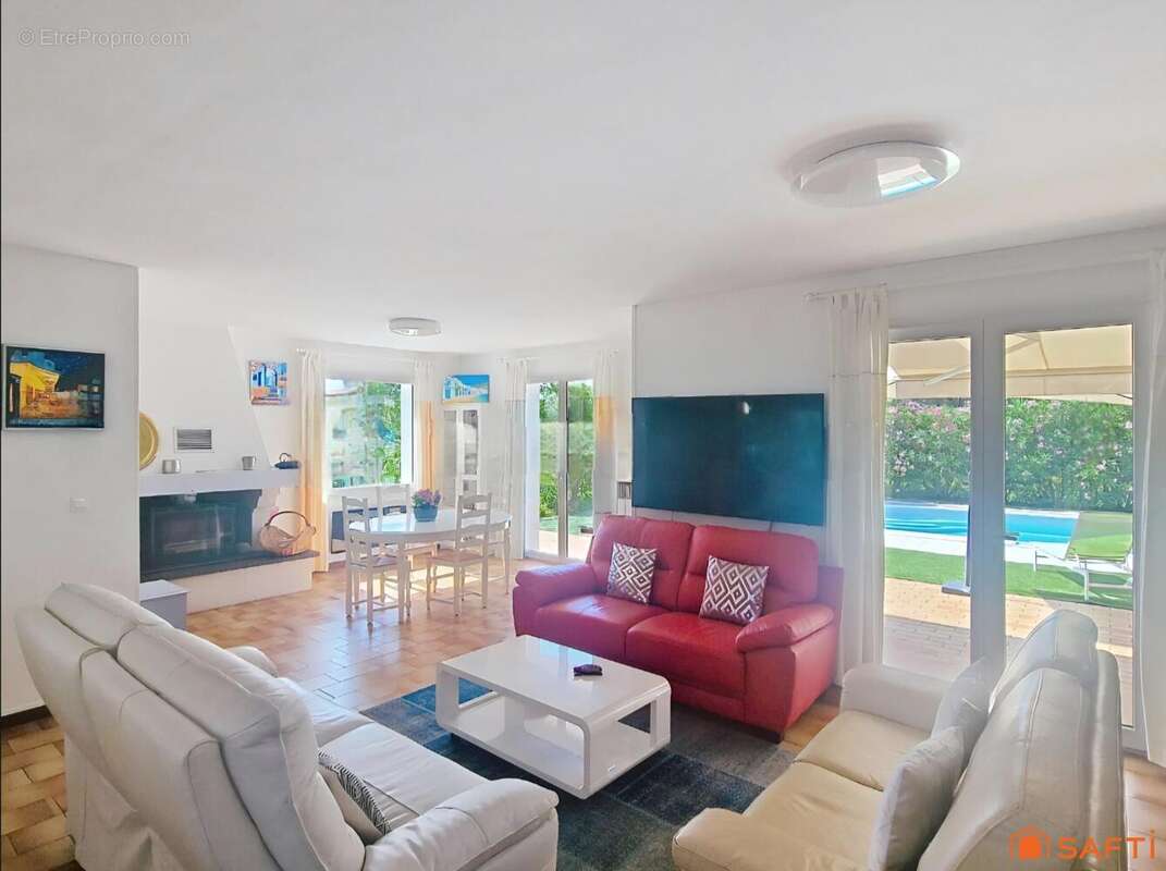 Photo 3 - Maison à ESTANCARBON