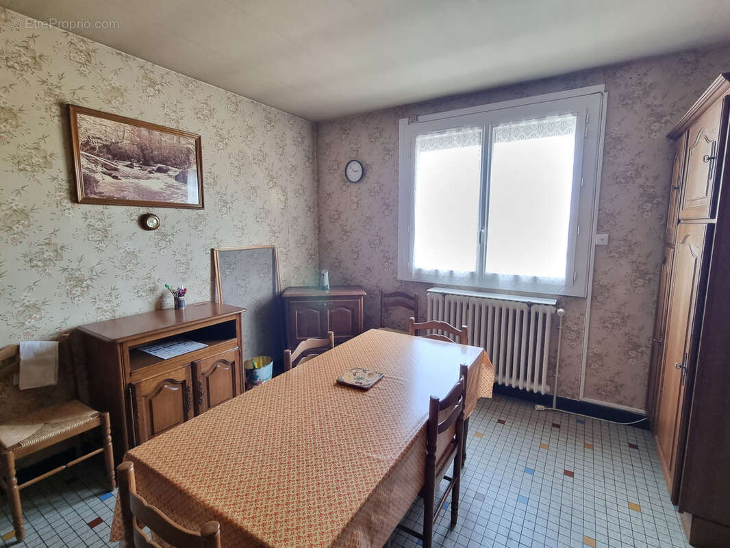 Maison à MONTGIVRAY