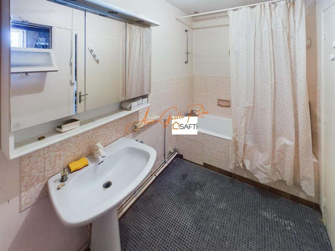 Photo 8 - Maison à PLASSAY