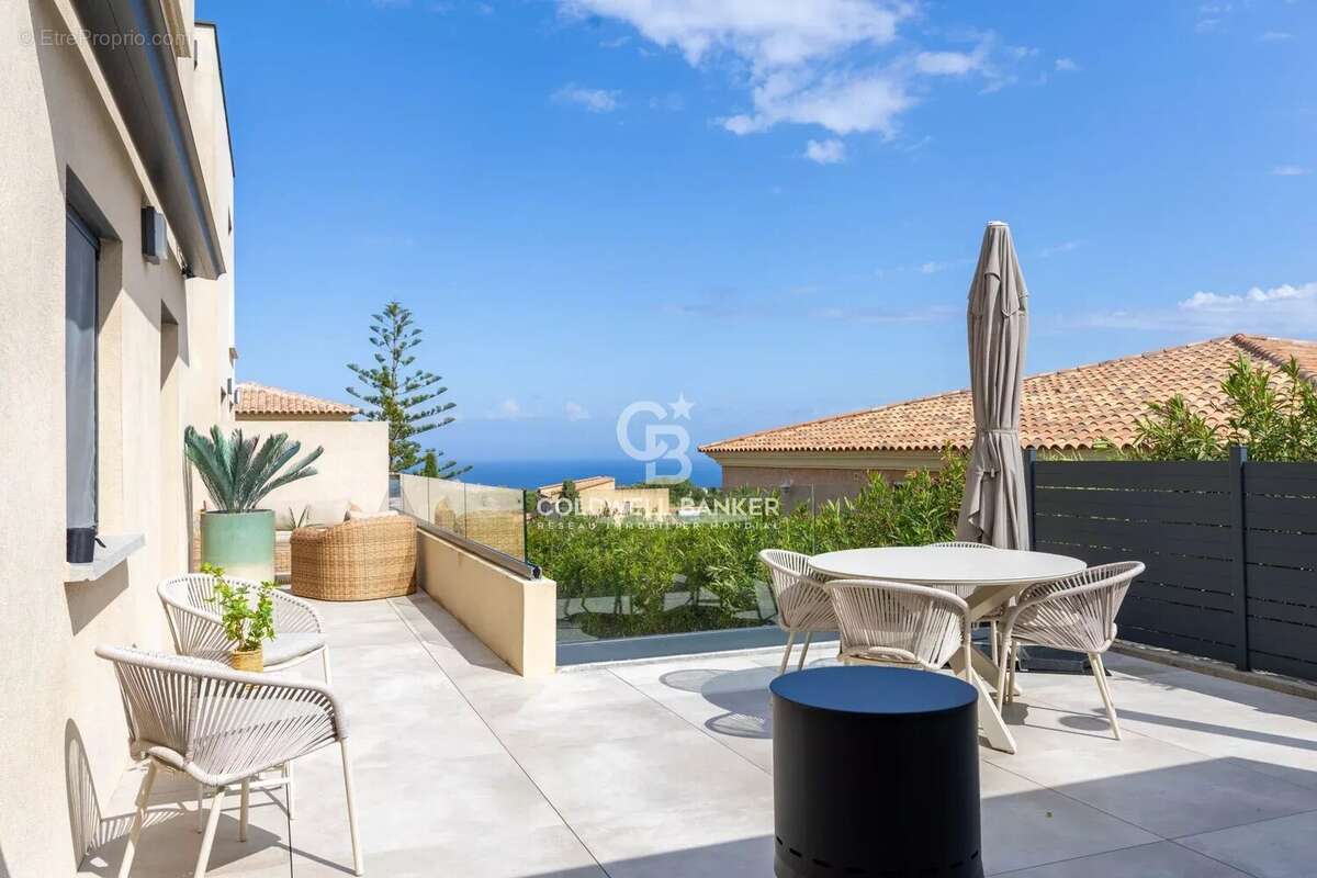 Appartement à L'ILE-ROUSSE