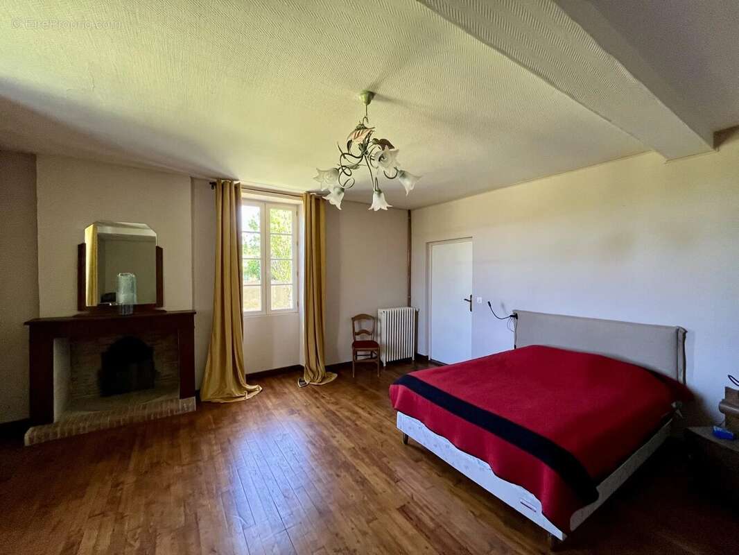 Maison à PETIT-BERSAC