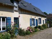 Maison à FEUQUIERES-EN-VIMEU
