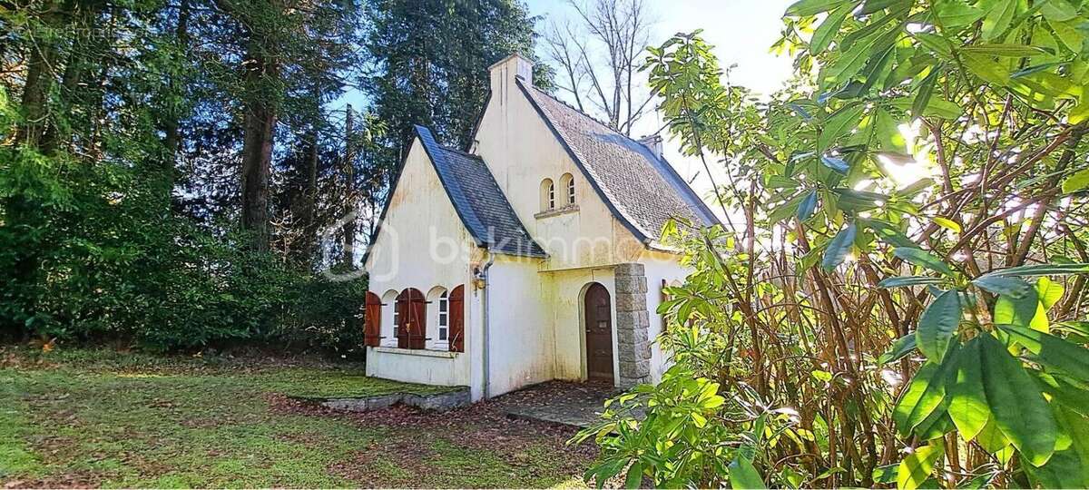 Maison à HUELGOAT