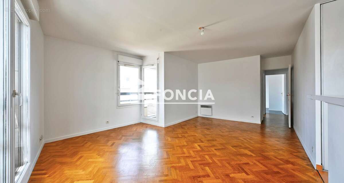 Appartement à SAINT-CYR-L'ECOLE
