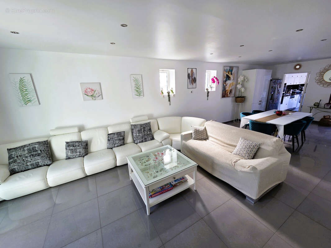 Maison à SAVIGNY-SUR-ORGE