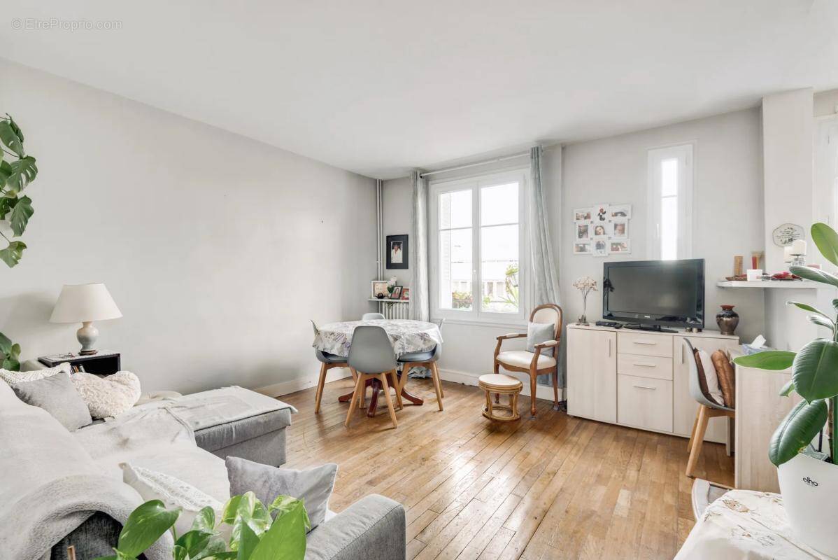Appartement à GENNEVILLIERS