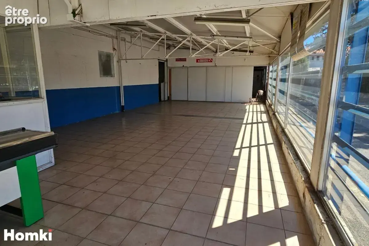 Local commercial T6 de 470 m² à Ille-sur-Têt 66130, Route de Perpignan - photo 9